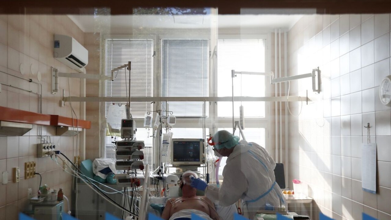 ČR pribudli tisícky prípadov. Takýto nárast cez víkend ešte nemali