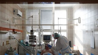 ČR pribudli tisícky prípadov. Takýto nárast cez víkend ešte nemali
