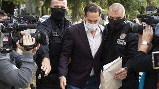 Bratislavského starostu prepustili, budú ho stíhať na slobode