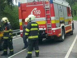 Pri Revúcej úradovala smršť podobná tornádu, zasiahli hasiči