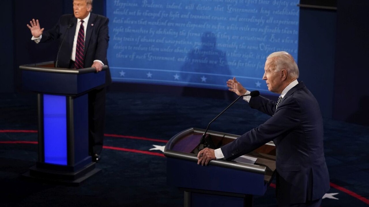 Biden je ochotný debatovať s Trumpom. Nechá si poradiť od vedcov