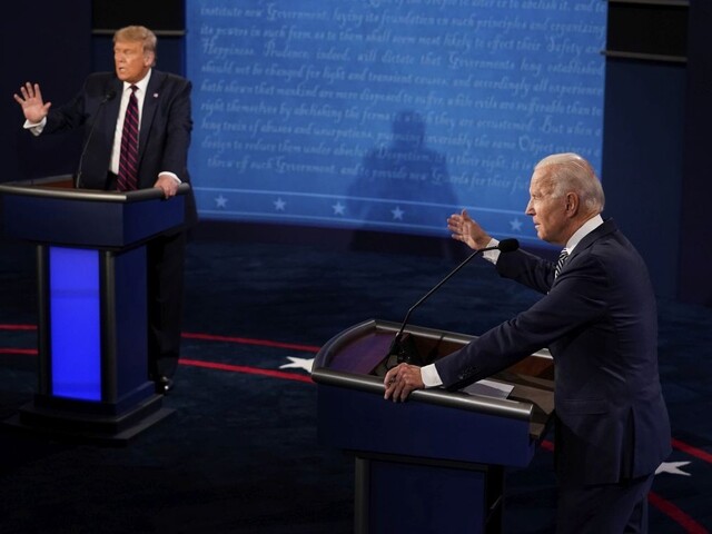 Biden je ochotný debatovať s Trumpom. Nechá si poradiť od vedcov