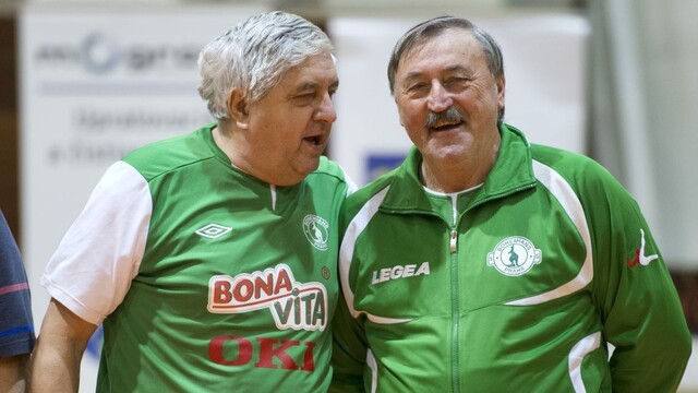 Legendárny československý futbalista je na tom zle. Má Covid-19