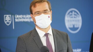 Na Krajčího sa zniesla vlna kritiky, odstúpiť sa však nechystá