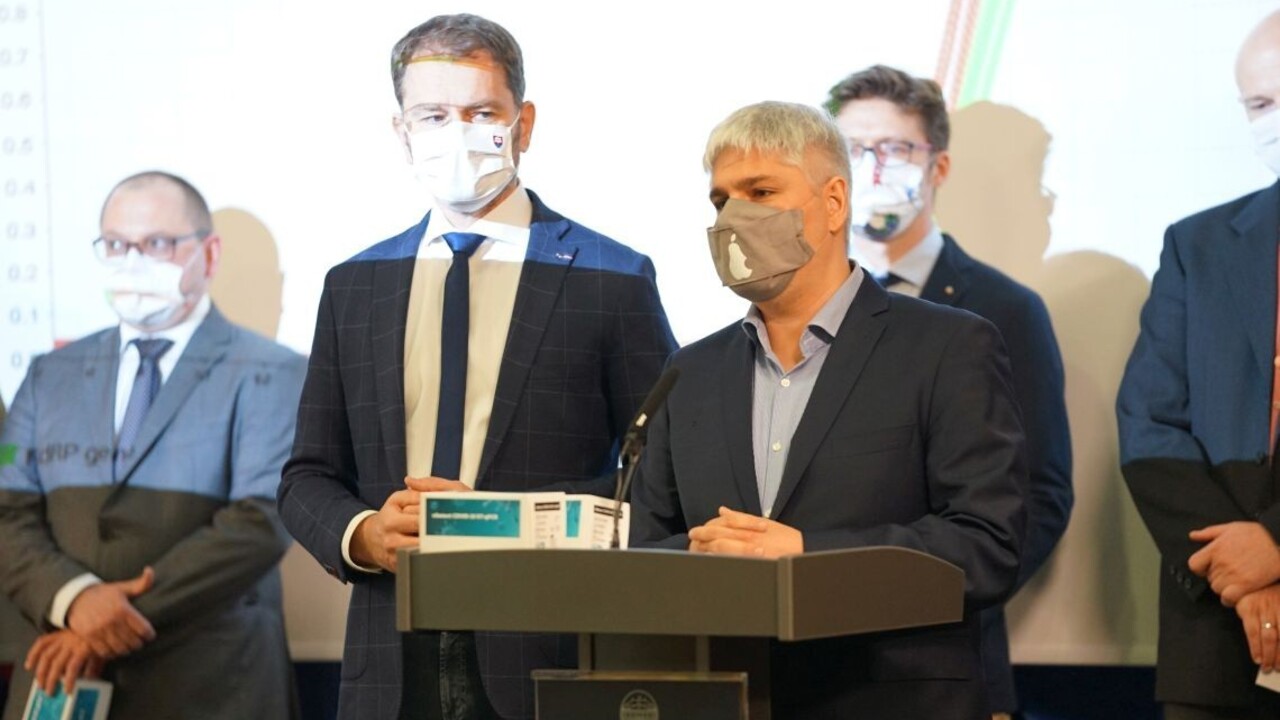 Slovensku darujú 100 000 špičkových testov. Nákazu odhalia skôr