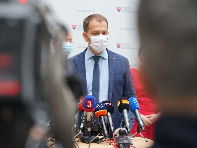 O nových opatreniach musia rozhodnúť už v nedeľu, tvrdí premiér
