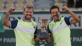 Nemeckí tenisti zvíťazili a obhájili titul na štvorhre v Paríži
