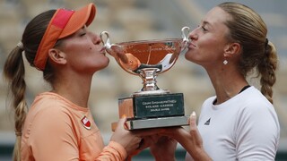 Babosová a Mladenovicová obhájili titul na Roland Garros