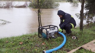 Dážď neustáva, povodne najviac hrozia v desiatich okresoch