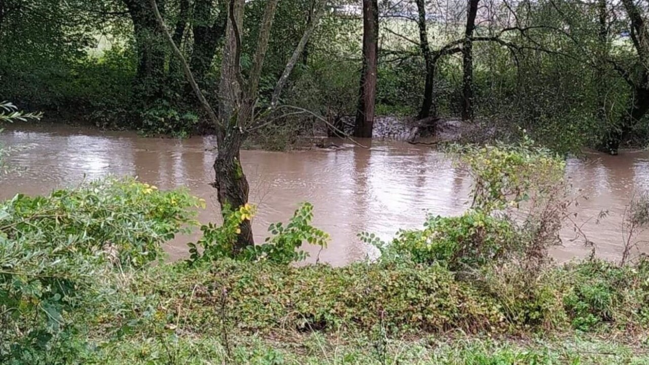Záplavy majú prvú obeť. Živel napáchal škody, museli i evakuovať