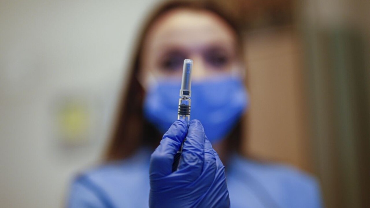 Ako to bude s vakcínami: Najprv bude ich počet obmedzený