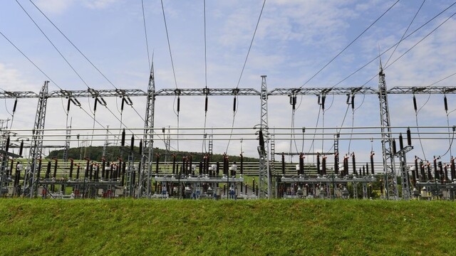 Hlas spochybňuje Sulíka, nevyužil predkupné právo na akcie