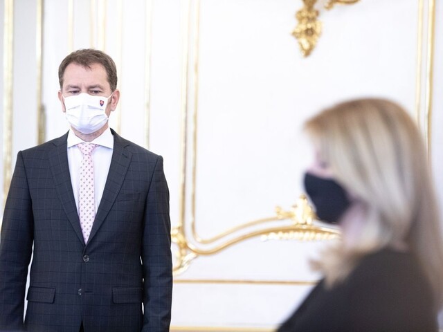 Dotklo sa jej to, tvrdí premiér o Čaputovej. Zatajil jej testovanie