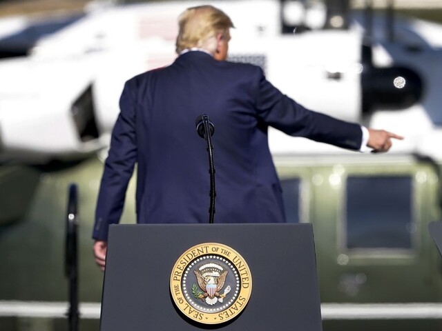 Trump kritizoval uznávaného experta, označil ho za pohromu