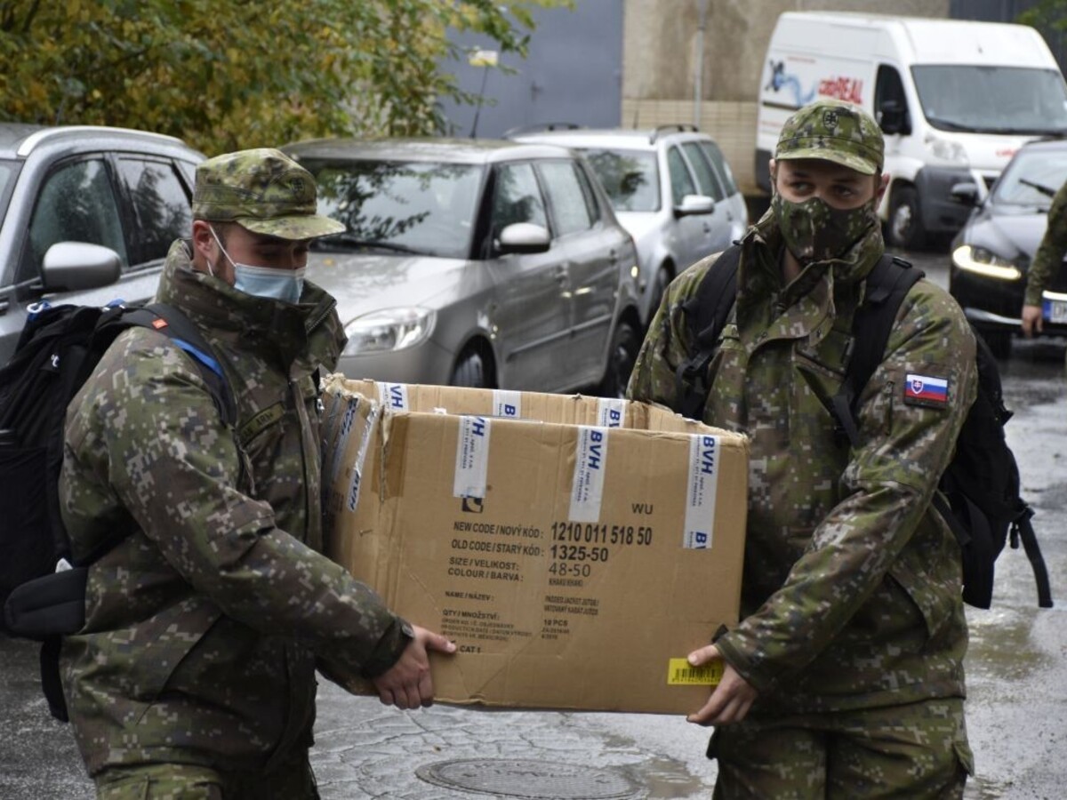 Testovanie štartuje na severe a východe, vojaci ho už pripravujú