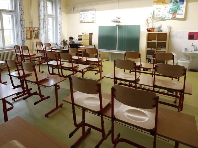 Situácia je výnimočná, učiteľov môžu preraďovať na iné miesta