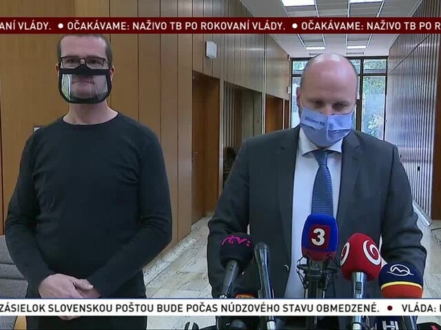 Brífing ministra J. Naďa o zhoršujúcej sa situácii v nemocniciach