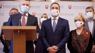 Krajniak je vraj antisociálny minister, opozícia ho chce odvolať