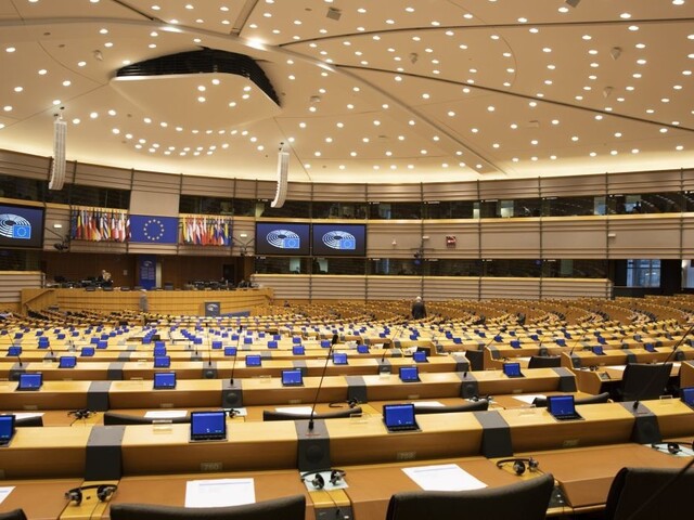Polícia musí vyvodiť zodpovednosť, tvrdia europoslanci o smrti Chovanca