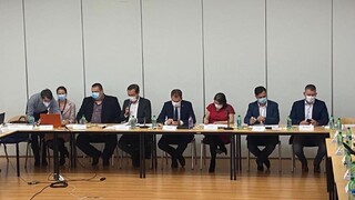 Naplnia sa slová premiéra? Ministri za úplné vypnutie nie sú