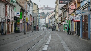 Pribudli ďalšie úmrtia, máme aj rekordný počet nových prípadov