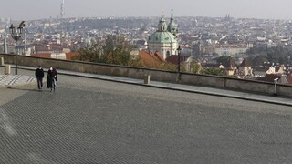 Počet obetí i nakazených stúpa. ČR eviduje víkendový rekord