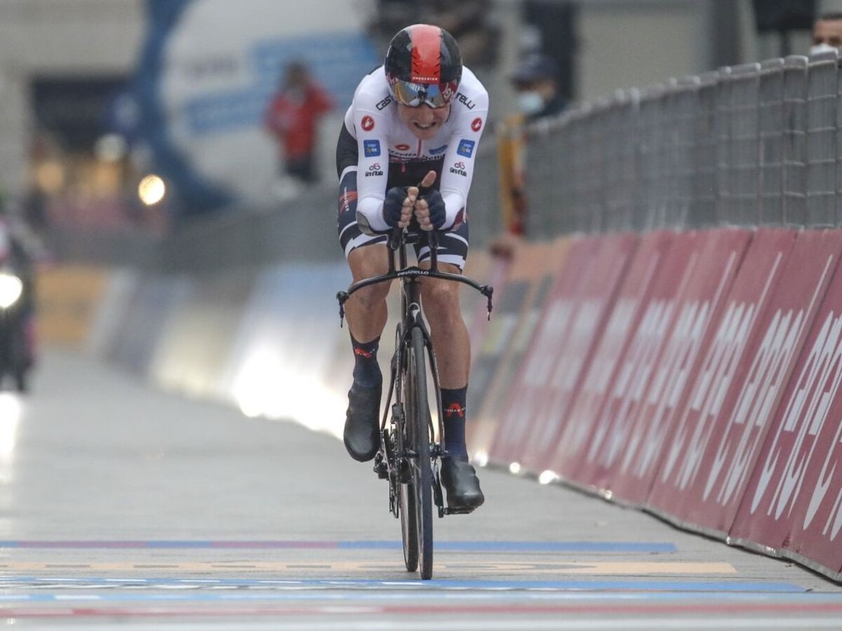 Víťazom Giro d'Italia sa stal Geoghegan Hart, Sagan bez dresu