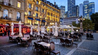 Európa sprísňuje opatrenia, krajiny zavádzajú lockdown