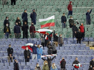 Pandémia u susedov je na vzostupe, denne pribúdajú tisíce nakazených