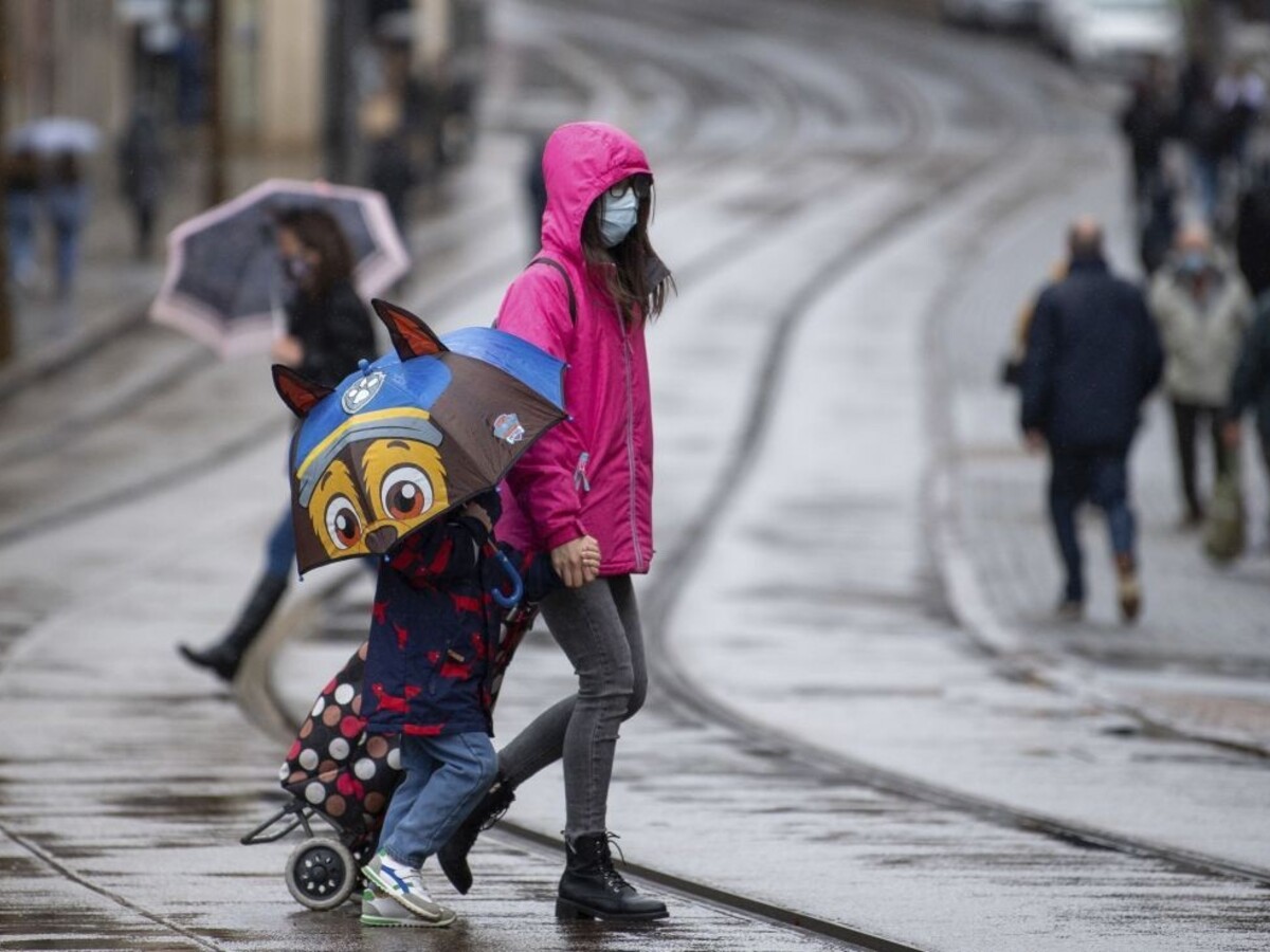 Prekonali sme rekord, pribudli tisícky nakazených aj úmrtia