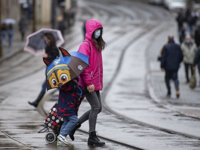 Prekonali sme rekord, pribudli tisícky nakazených aj úmrtia
