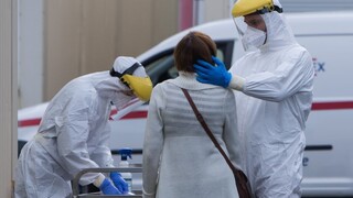 Ide o zdravie Slovákov, ministerstvo žiada dočasný návrat zdravotníkov