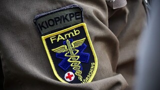 Mladík pri testovaní odpadol, zachraňovali ho rakúski vojenskí lekári