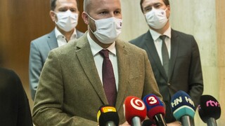 Bude mať druhé kolo testovania zmysel? Rozhodnúť má krízový štáb