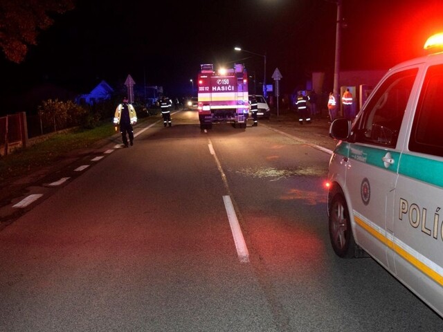 Mladík zapíjal svoj negatívny test a sadol za volant. Skončil zle