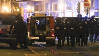 Po teroristickom útoku vo Viedni hlásia aj zranenú Slovenku