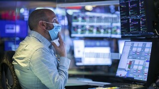 Optimistické scenáre sa nenaplnia, druhá vlna udrela na ekonomiku