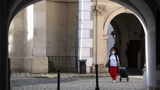 Dokedy potrvá zákaz vychádzania? Vláda stanovila dátum