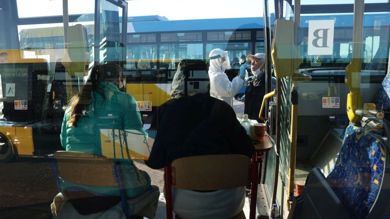Cestujúcich z Ukrajiny začnú od pondelka na hraniciach testovať
