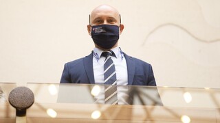 Gröhling bude pravidelne odpovedať na otázky. Má jednu prosbu