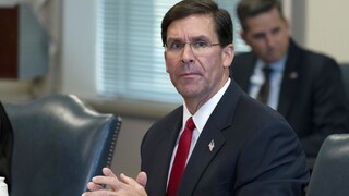 Trump koná po prehratých voľbách, vymenil ministra obrany