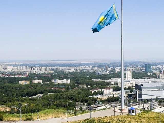 Kazachstan sa dištancuje od Ruska, plánuje meniť abecedu