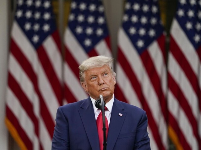 Trump pripustil Bidenovo víťazstvo, potom sa však rýchlo opravil