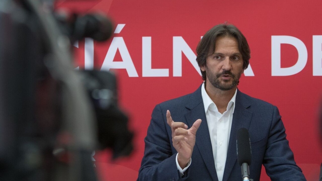 Kaliňák neverí, že Gašpar zobral úplatok. Hovorí o objednávke