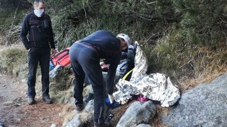 V Tatrách našli pod vodopádom mladého turistu v bezvedomí