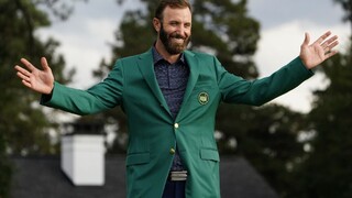 Johnson získal svoj druhý titul major, obliekol sa do zeleného saka