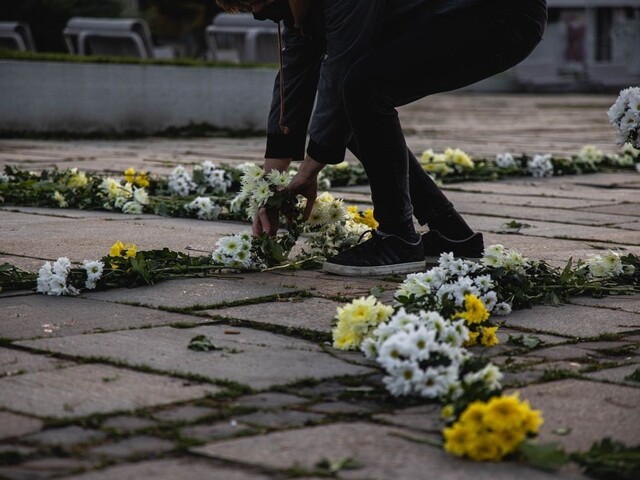 Za slušné Slovensko oslavuje po svojom, námestia zaplnili kvety