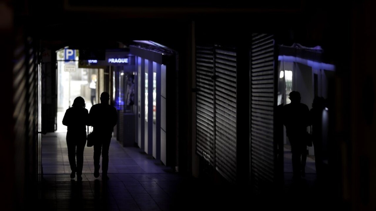 Česi postupne zmierňujú, vláda rozhodla o uvoľnení opatrení