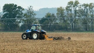 Poľnohospodári vidia problémy v agrorezorte, napätie pretrváva