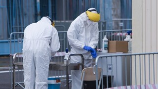 Mobilné odberové miesta zatiaľ stíhajú. Účinný nástroj, tvrdí rezort